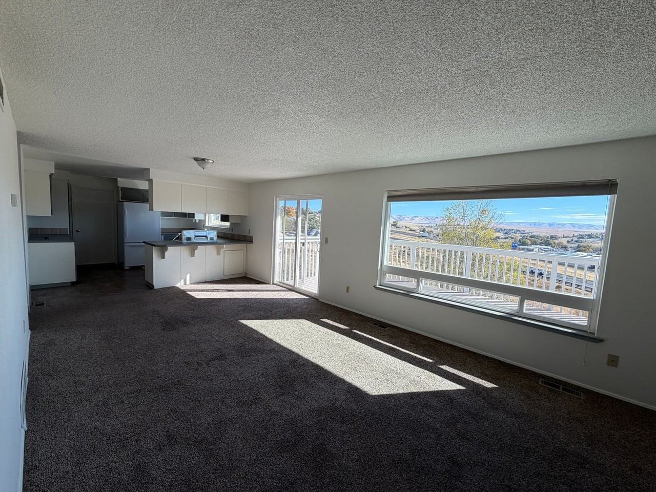 1700 Sw Hailey Ave - Photo 5 of 25