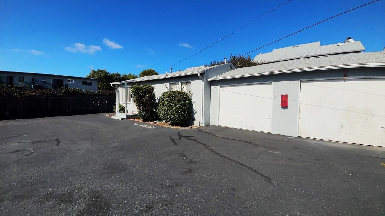 1579 & 1593 163rd  Avenue - Photo 7 of 9