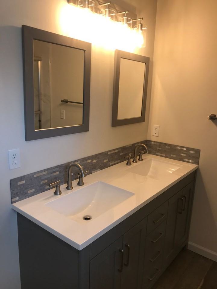 1074 Se Balsamroot Ln - Photo 4 of 5