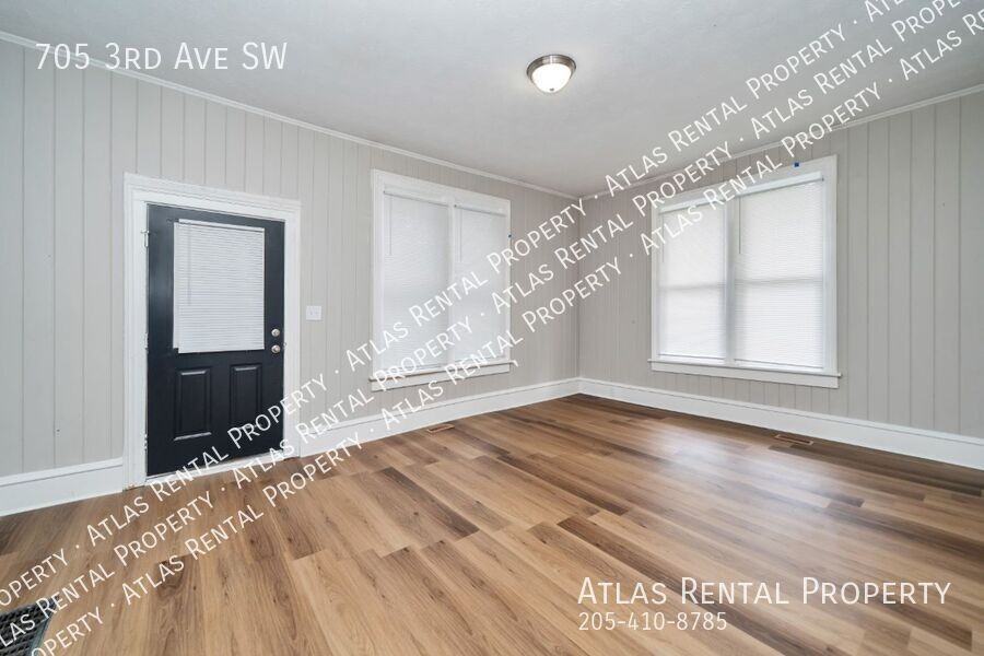 705 3rd Ave Sw - Photo 5 of 19