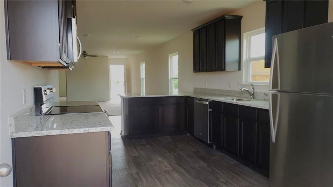 101 Brunswick Ln - Photo 6 of 8