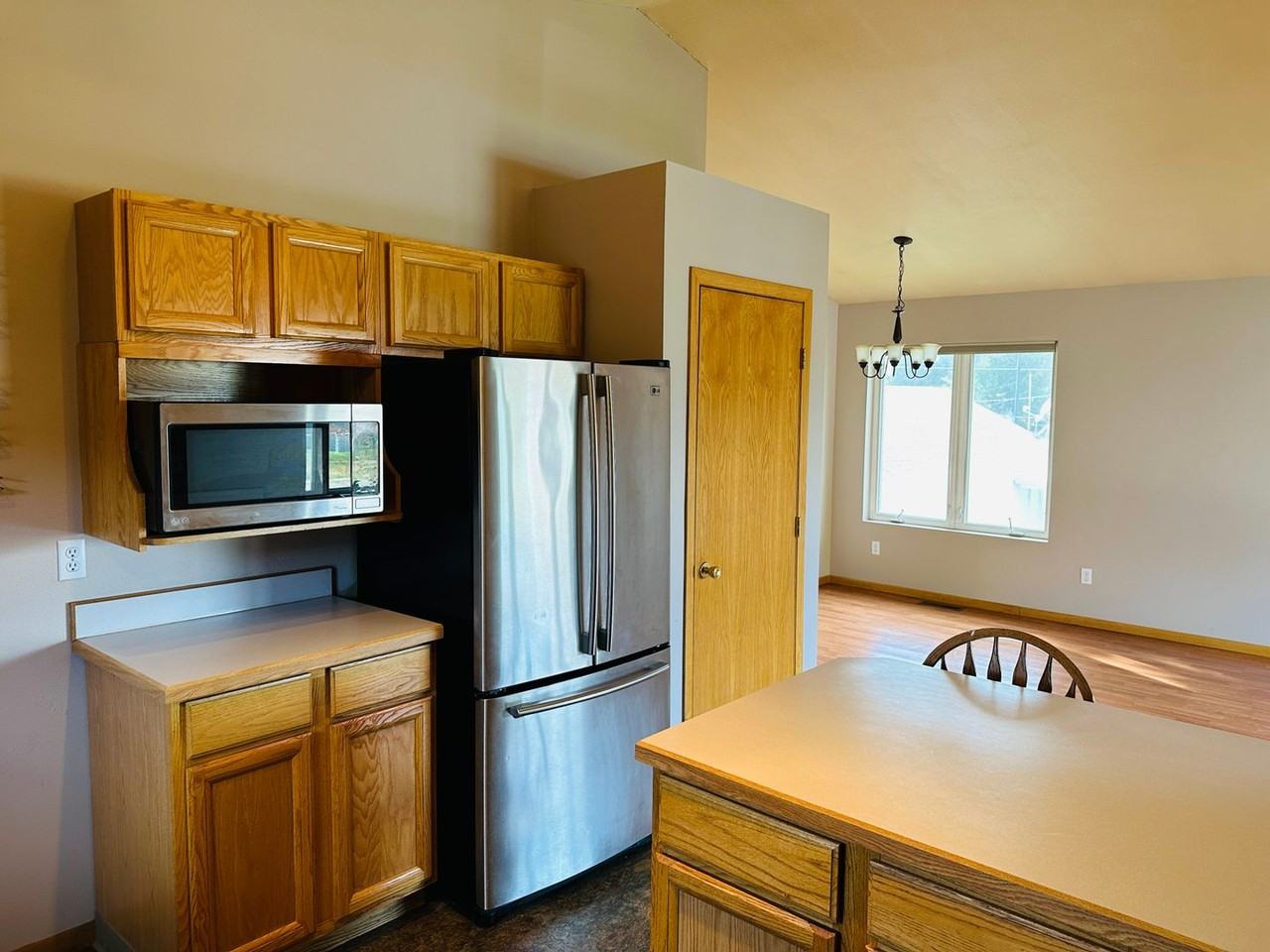 812 Caroline St - Photo 5 of 39