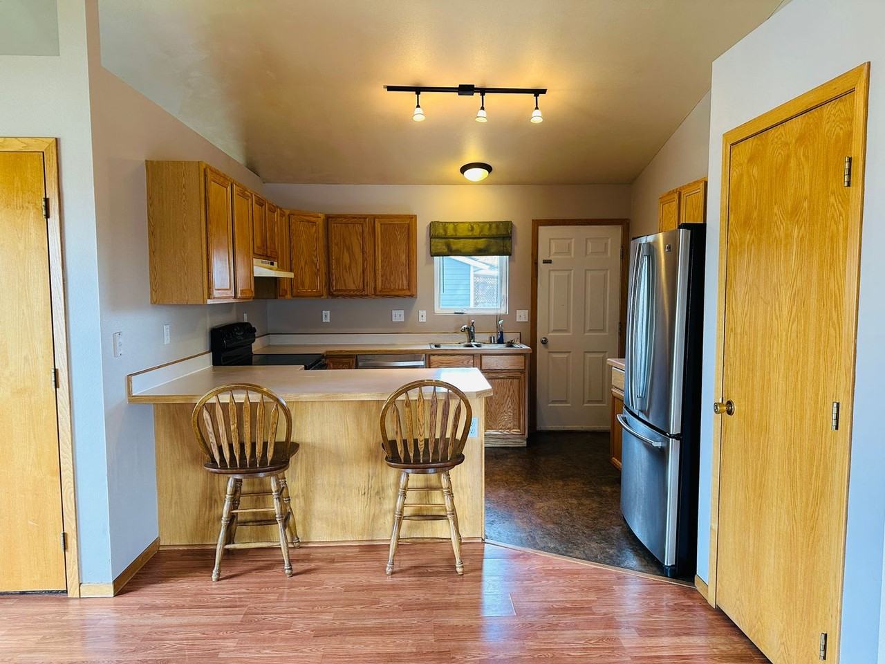 812 Caroline St - Photo 7 of 39