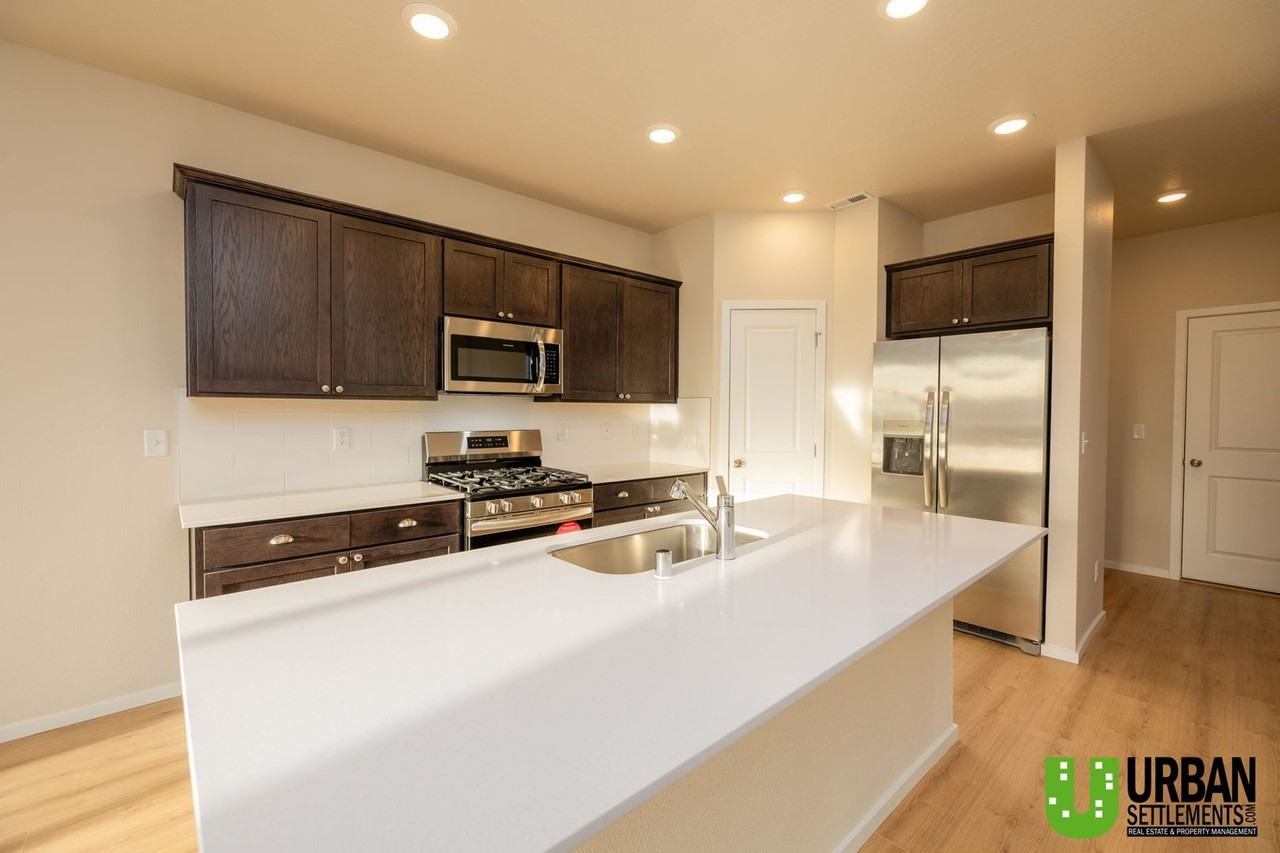 2646 N Swainson Ln - Photo 5 of 33
