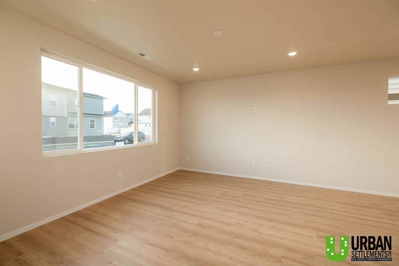 2646 N Swainson Ln - Photo 7 of 33