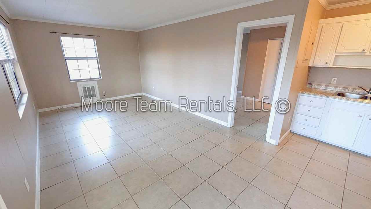 Hendersonville Heights Apts 84 - Photo 2 of 8