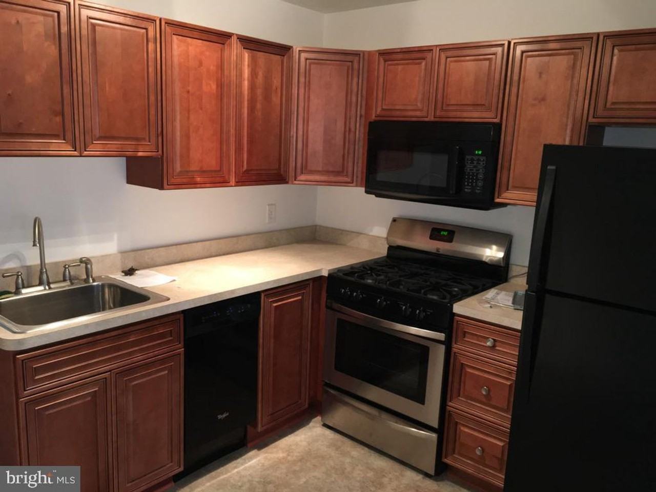 2114 Pasternak Pl - Photo 4 of 10