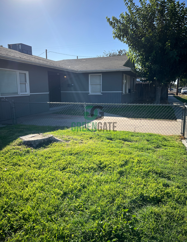 2630 Magnolia St - Photo 3 of 40
