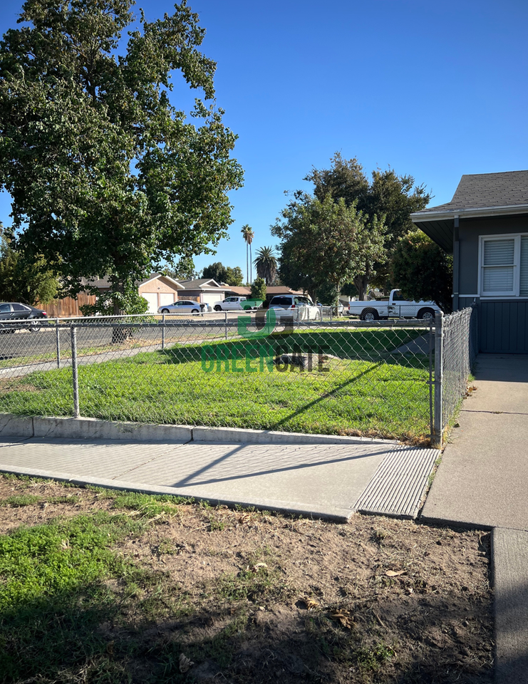 2630 Magnolia St - Photo 4 of 40