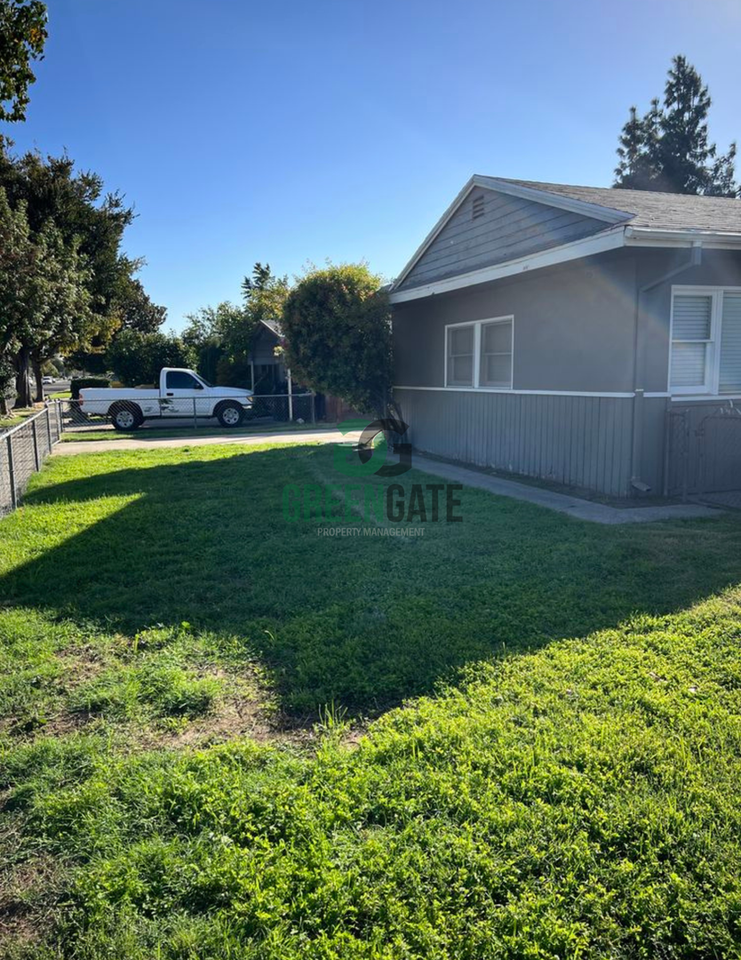 2630 Magnolia St - Photo 5 of 40