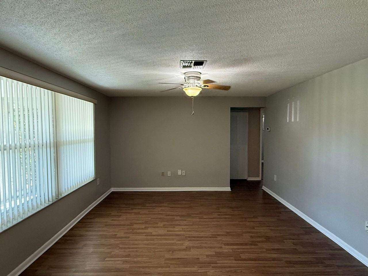 7721 Cayuga Dr - Photo 3 of 27