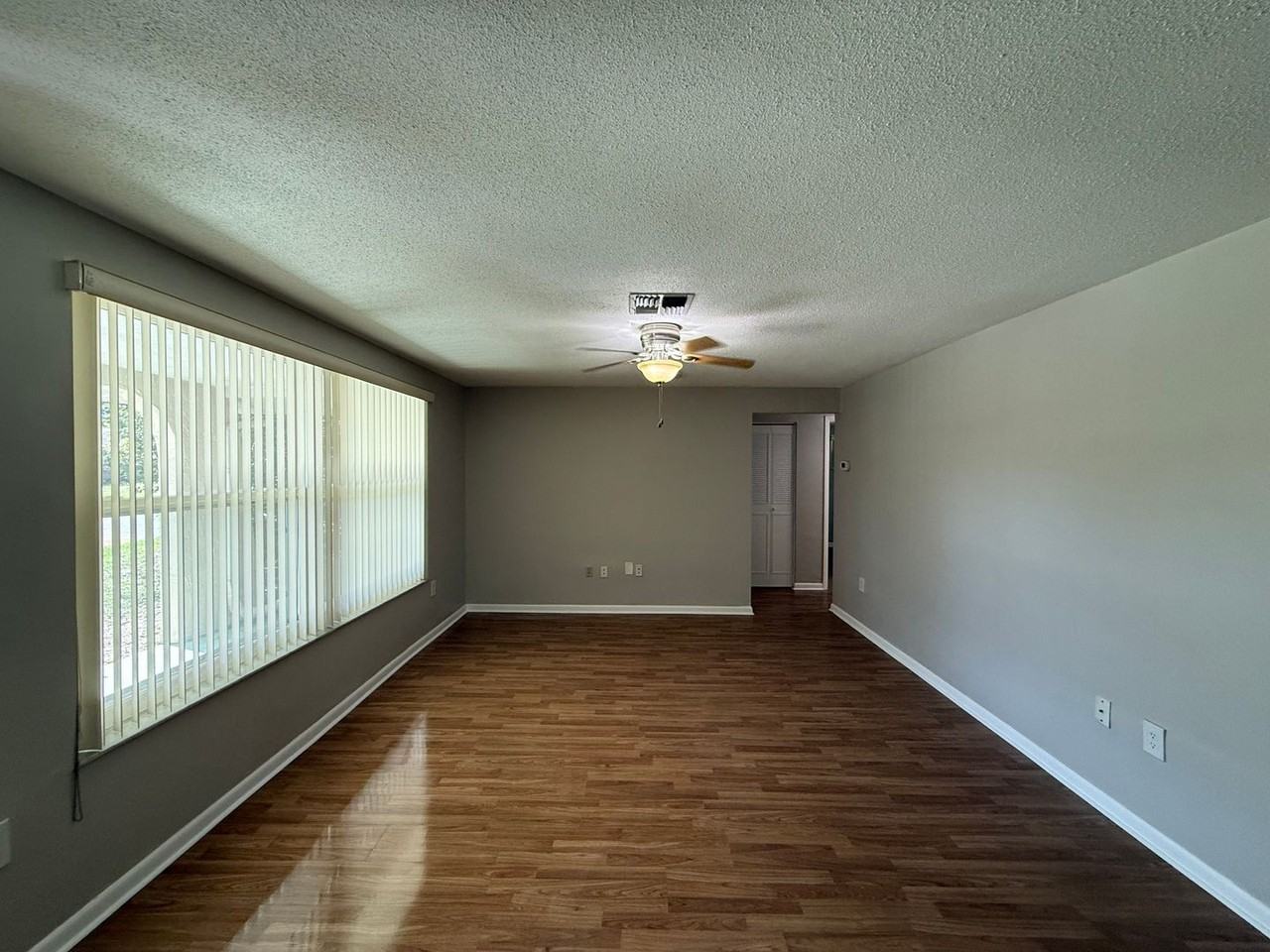 7721 Cayuga Dr - Photo 4 of 27