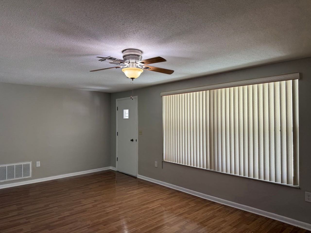 7721 Cayuga Dr - Photo 5 of 27