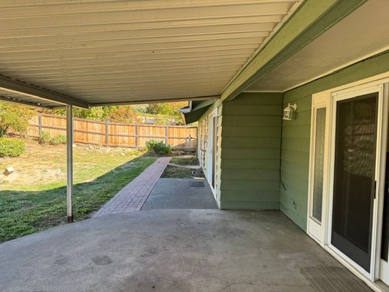 730 Ne Pioneer Way - Photo 5 of 21
