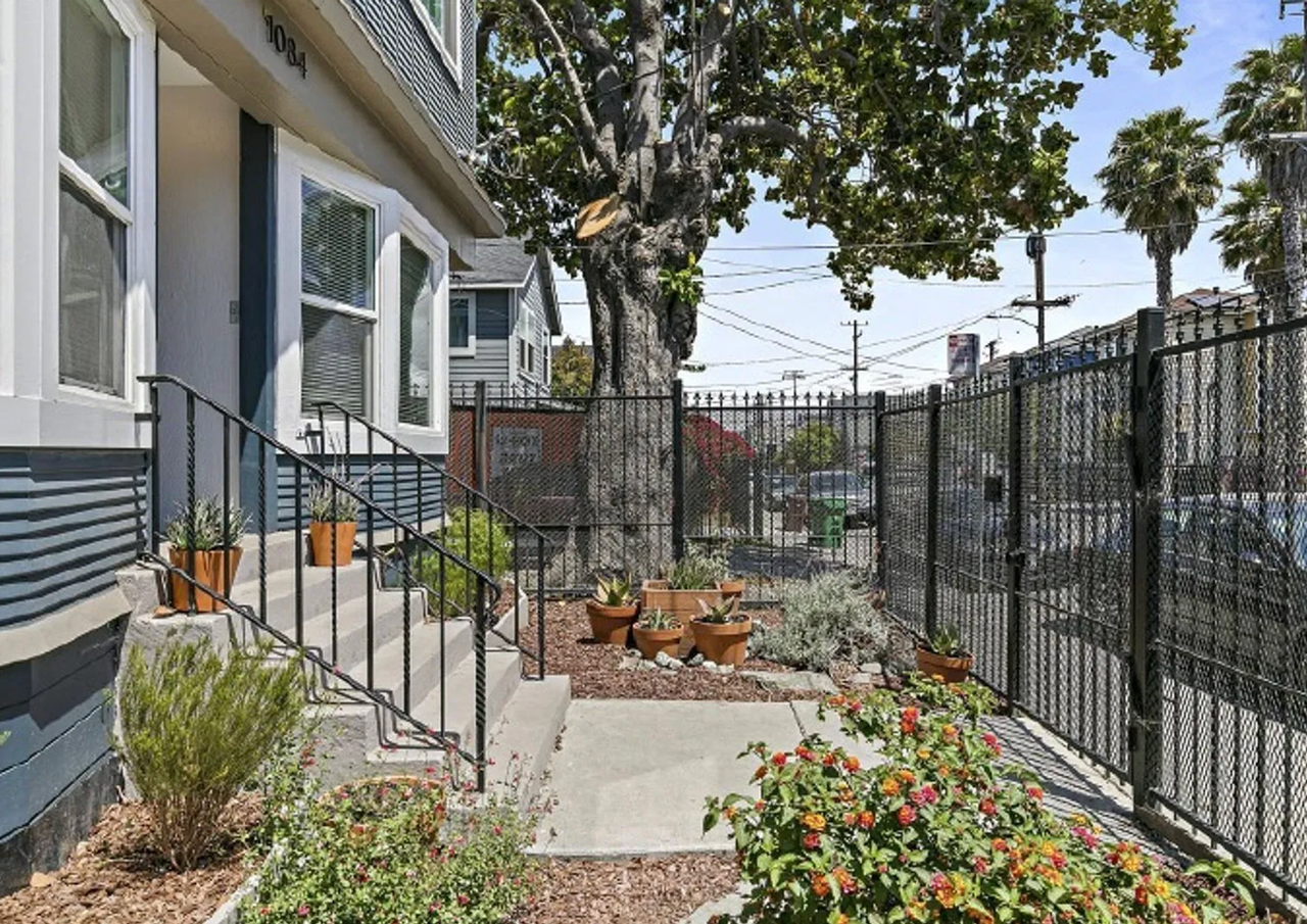 Bright, Renovated 2BR/1BA with Modern Kitchen - Photo 5 of 16