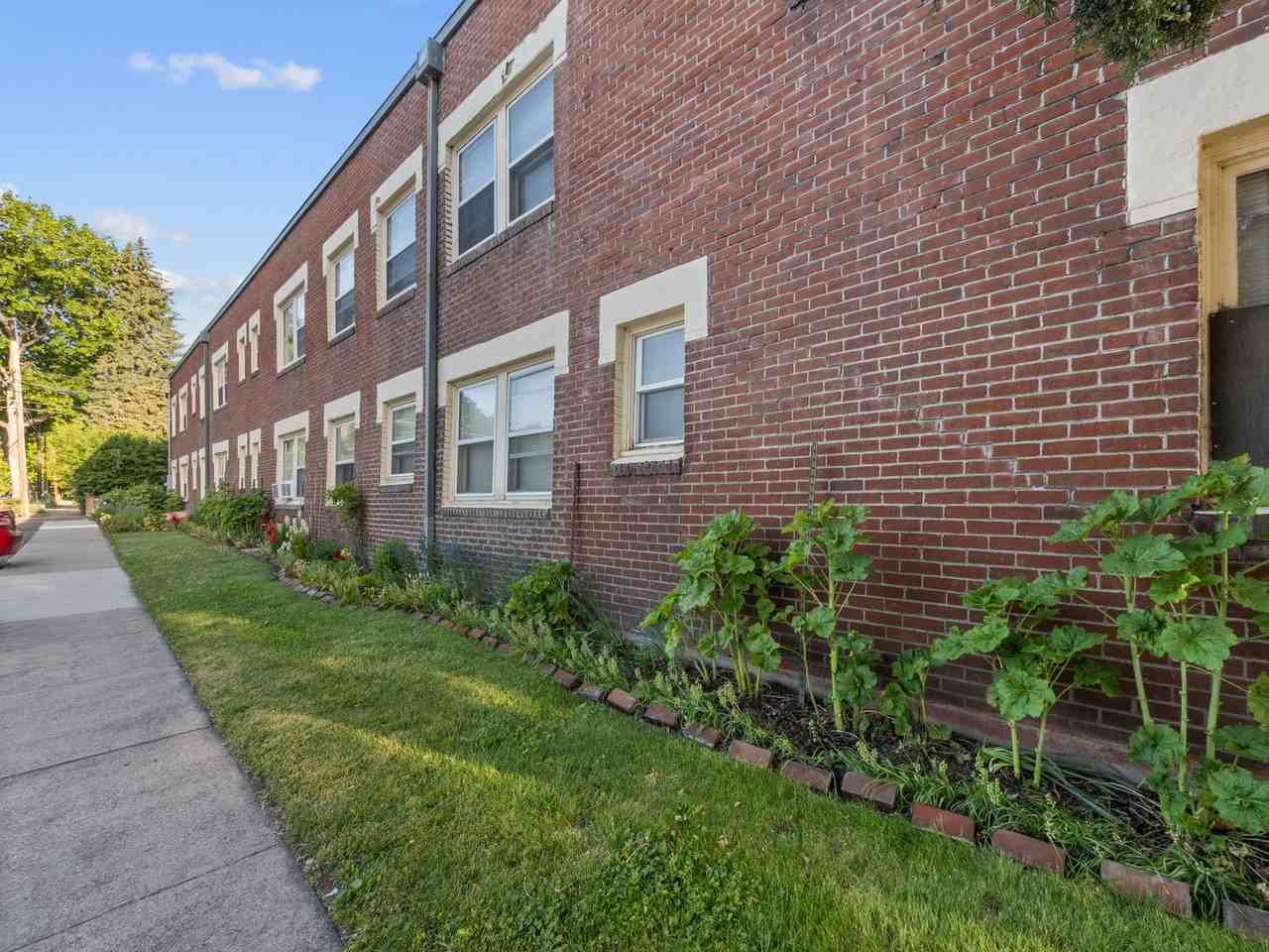 Grande Ronde Apartments - Photo 2 of 28