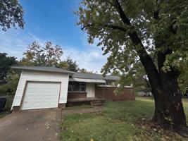 featured image of 517 E 43rd St N