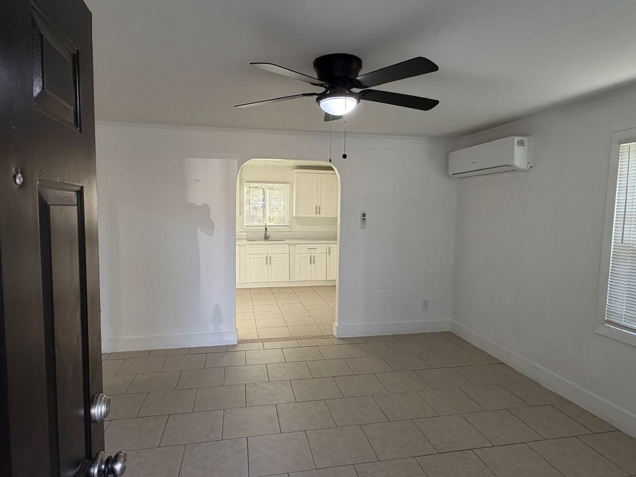 669 S 11 1/2 Ave - Photo 2 of 15