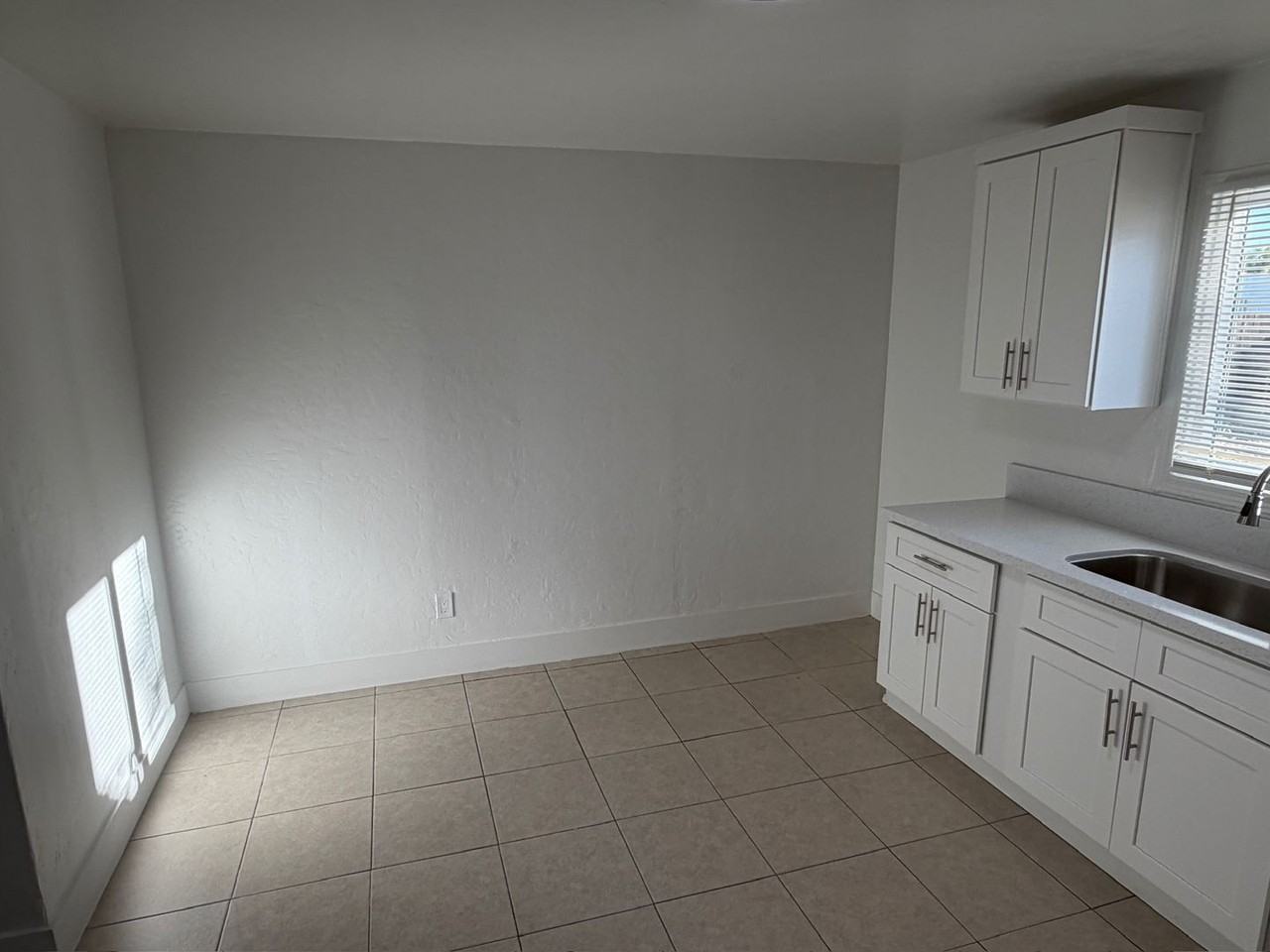 669 S 11 1/2 Ave - Photo 5 of 15