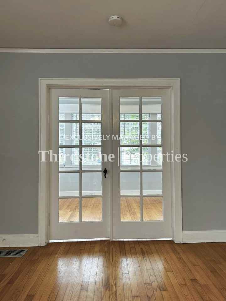 2781 Riverside Ave - Photo 7 of 35