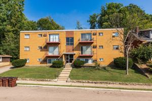 featured image of 1590 Glen Parker Ave