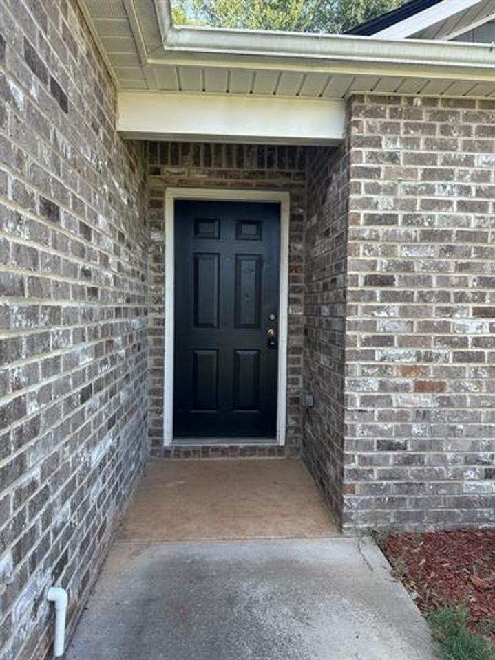 220 Cambridge Park Dr - Photo 2 of 14