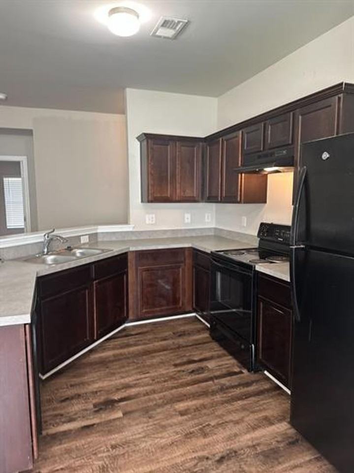 220 Cambridge Park Dr - Photo 5 of 14
