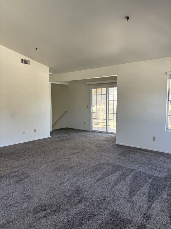 2310 Central Park Dr - Photo 3 of 10