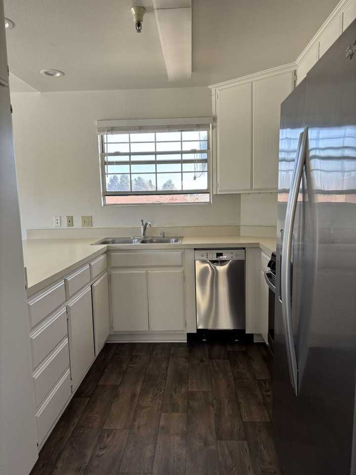 2310 Central Park Dr - Photo 5 of 10