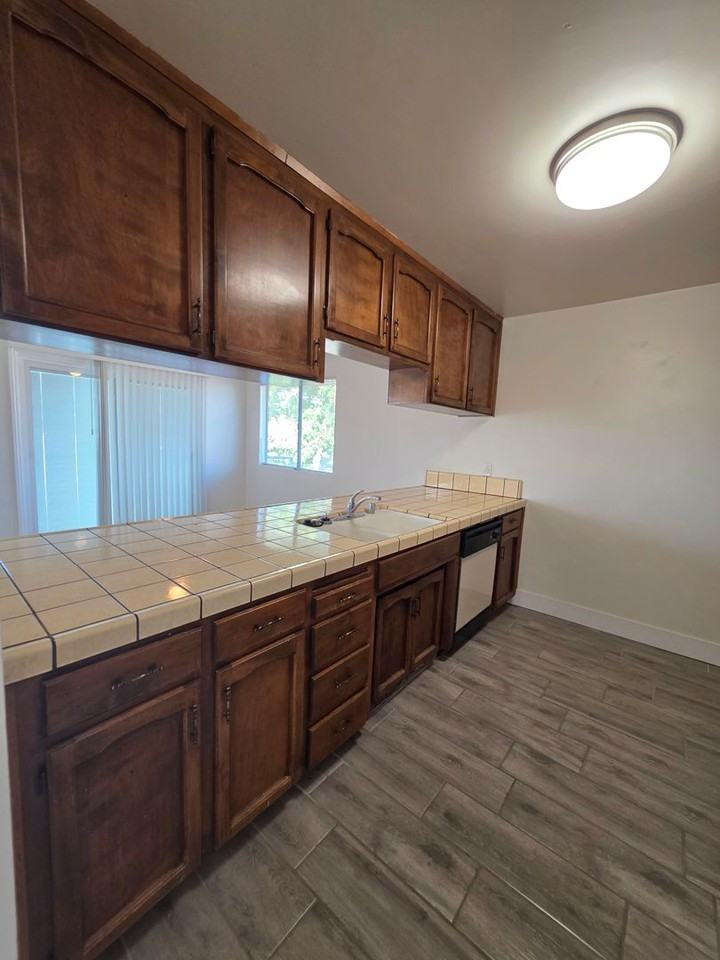 3112 La Costa St #D - Photo 5 of 19