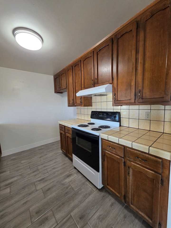 3112 La Costa St #D - Photo 6 of 19