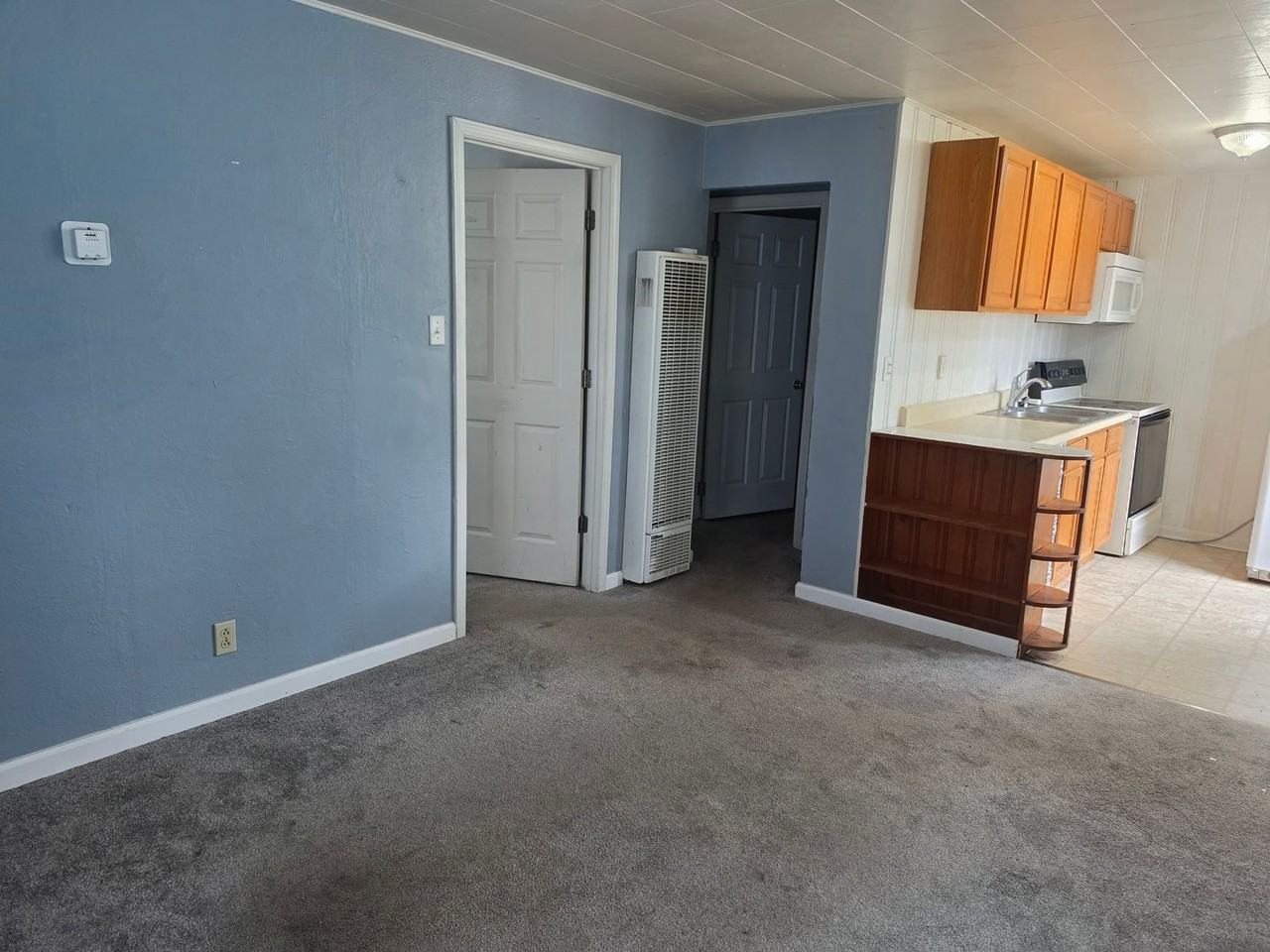 129 Eaton Ave - Photo 2 of 8