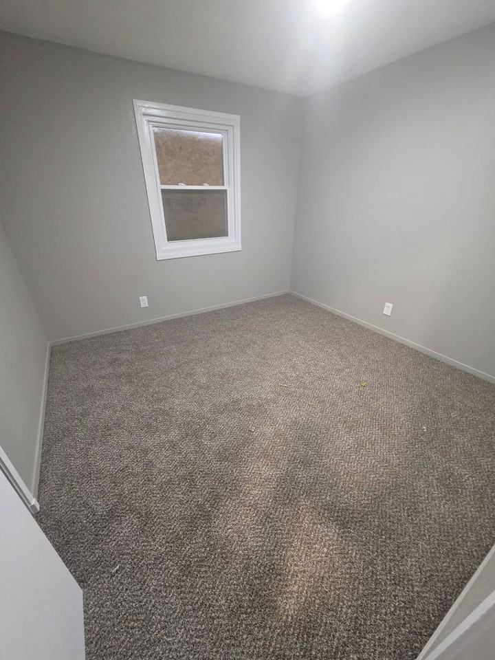 1129 Saint Michael Dr - Photo 5 of 9