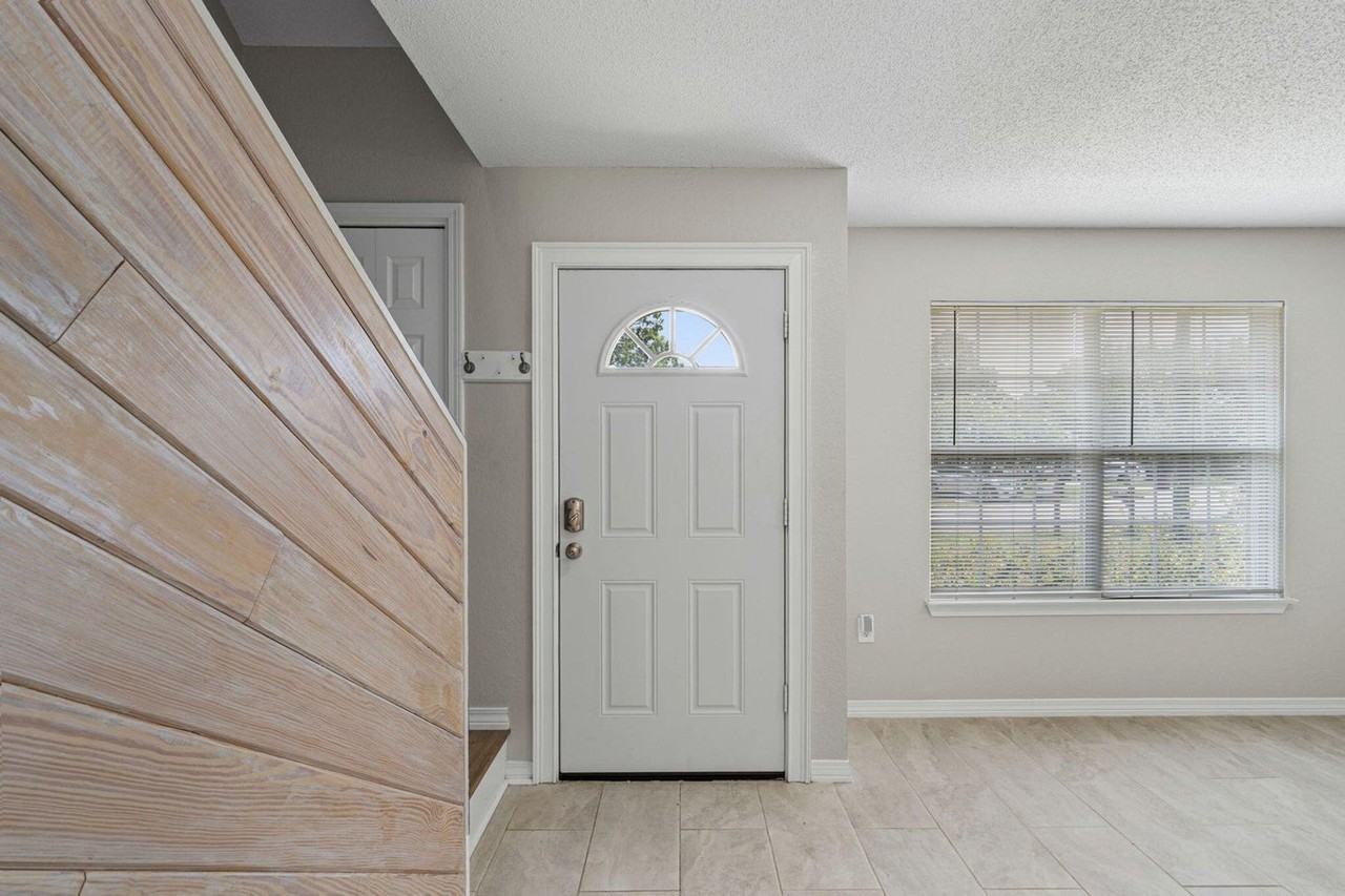 127 Oak Terrace Dr - Photo 3 of 26