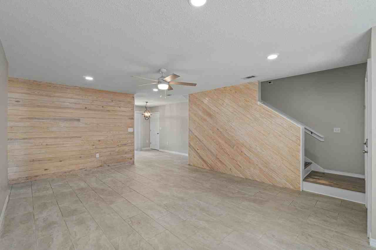 127 Oak Terrace Dr - Photo 4 of 26