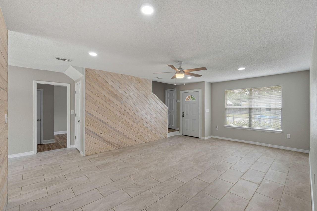127 Oak Terrace Dr - Photo 5 of 26
