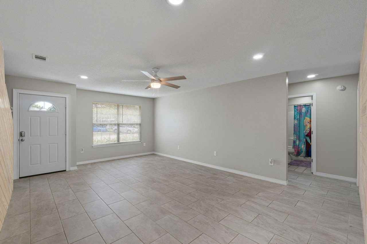 127 Oak Terrace Dr - Photo 6 of 26