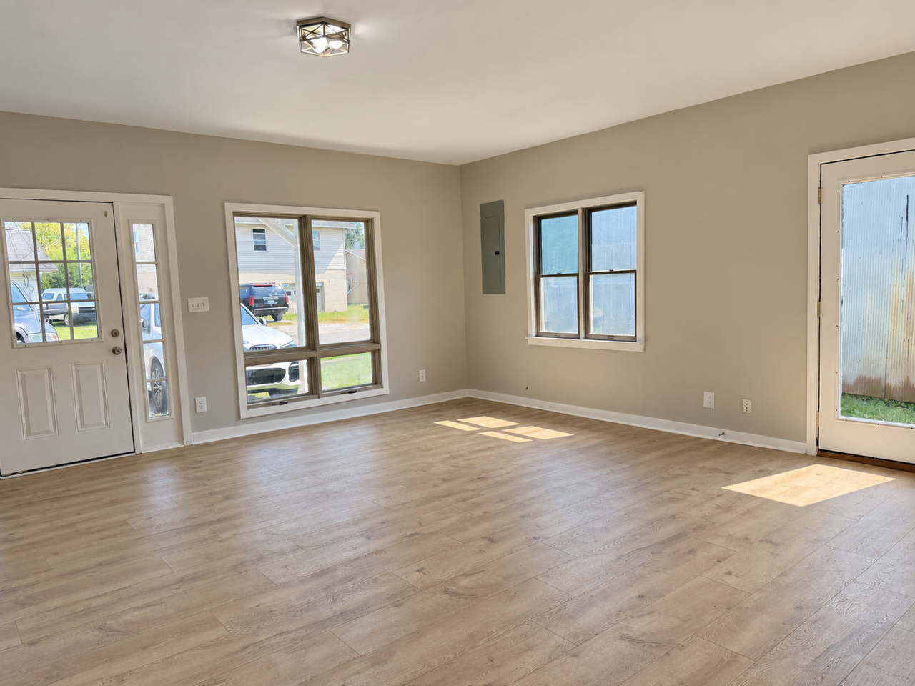 229 1st St - Photo 3 of 16