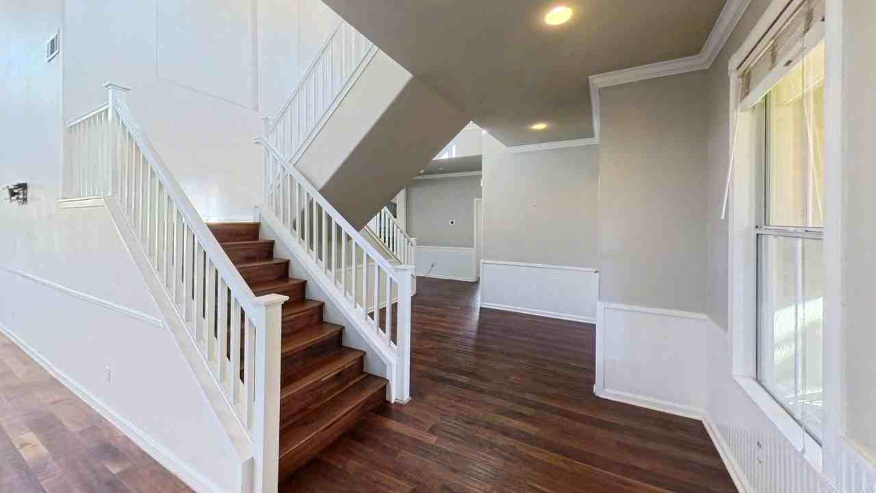 23470 Abury Ave - Photo 4 of 28