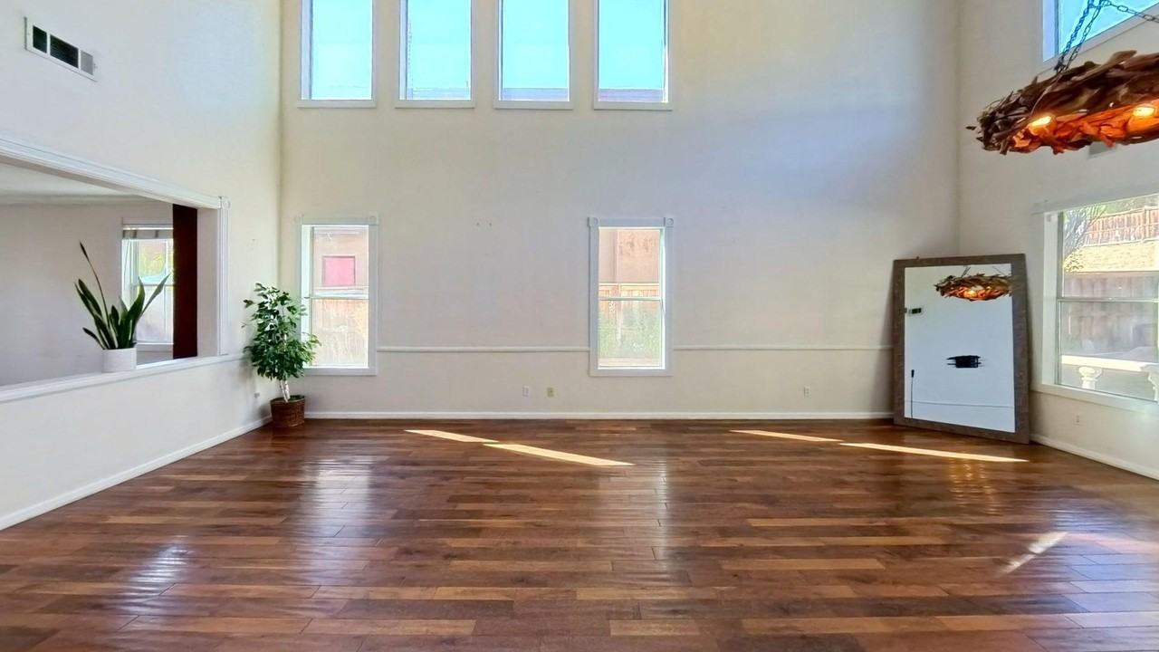 23470 Abury Ave - Photo 7 of 28