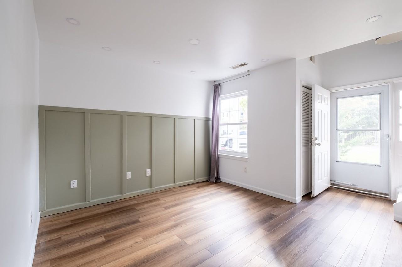 105 Fulton Ct - Photo 5 of 23