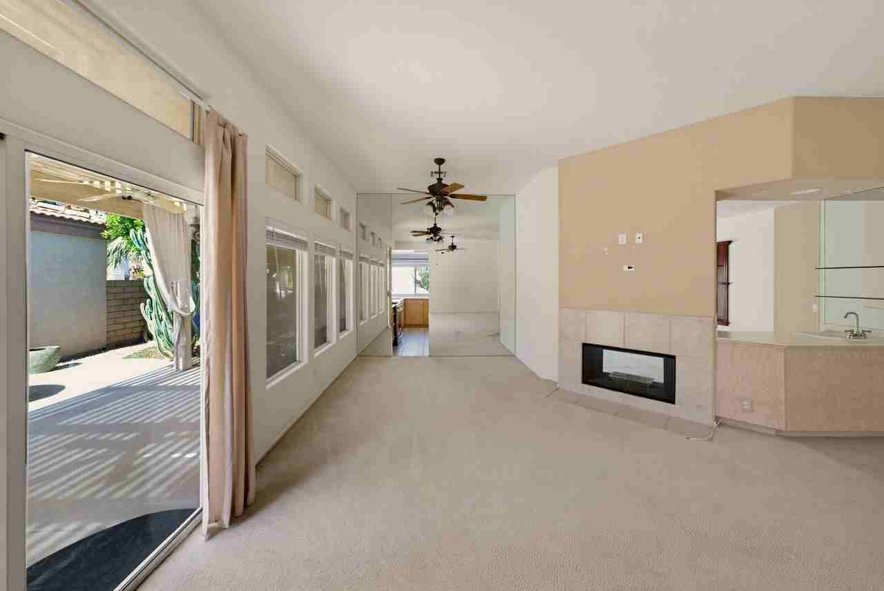 9 Pristina Ct - Photo 2 of 37