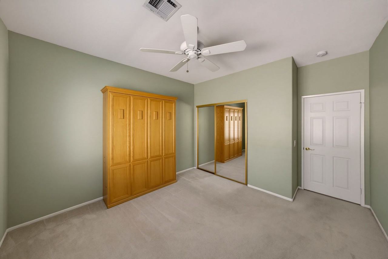 9 Pristina Ct - Photo 5 of 37