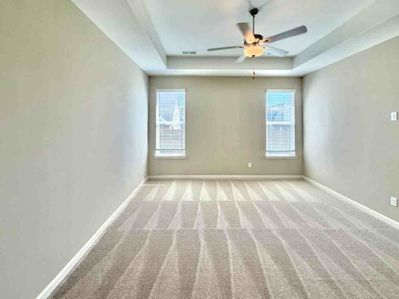 365 Green Willow Dr - Photo 5 of 11