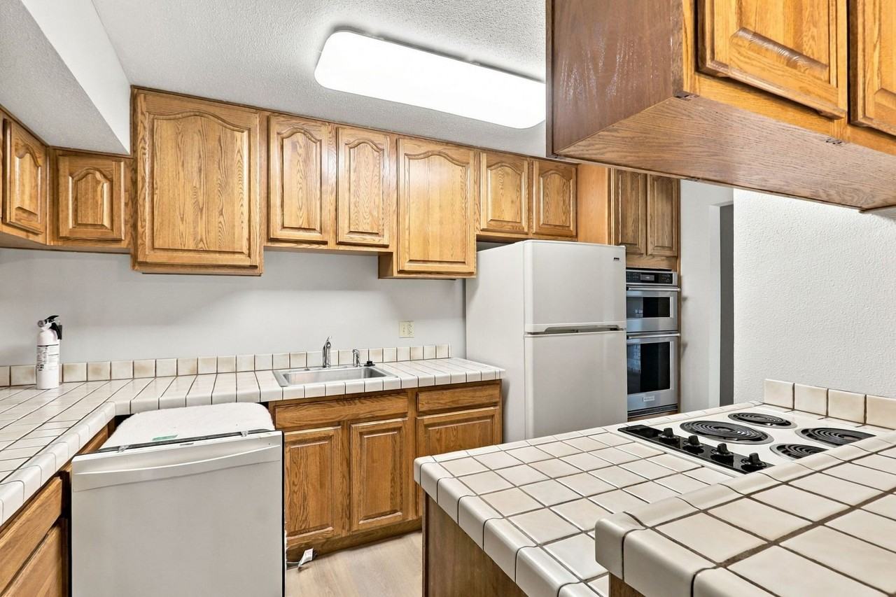 5165 Sandy Ln - Photo 3 of 19