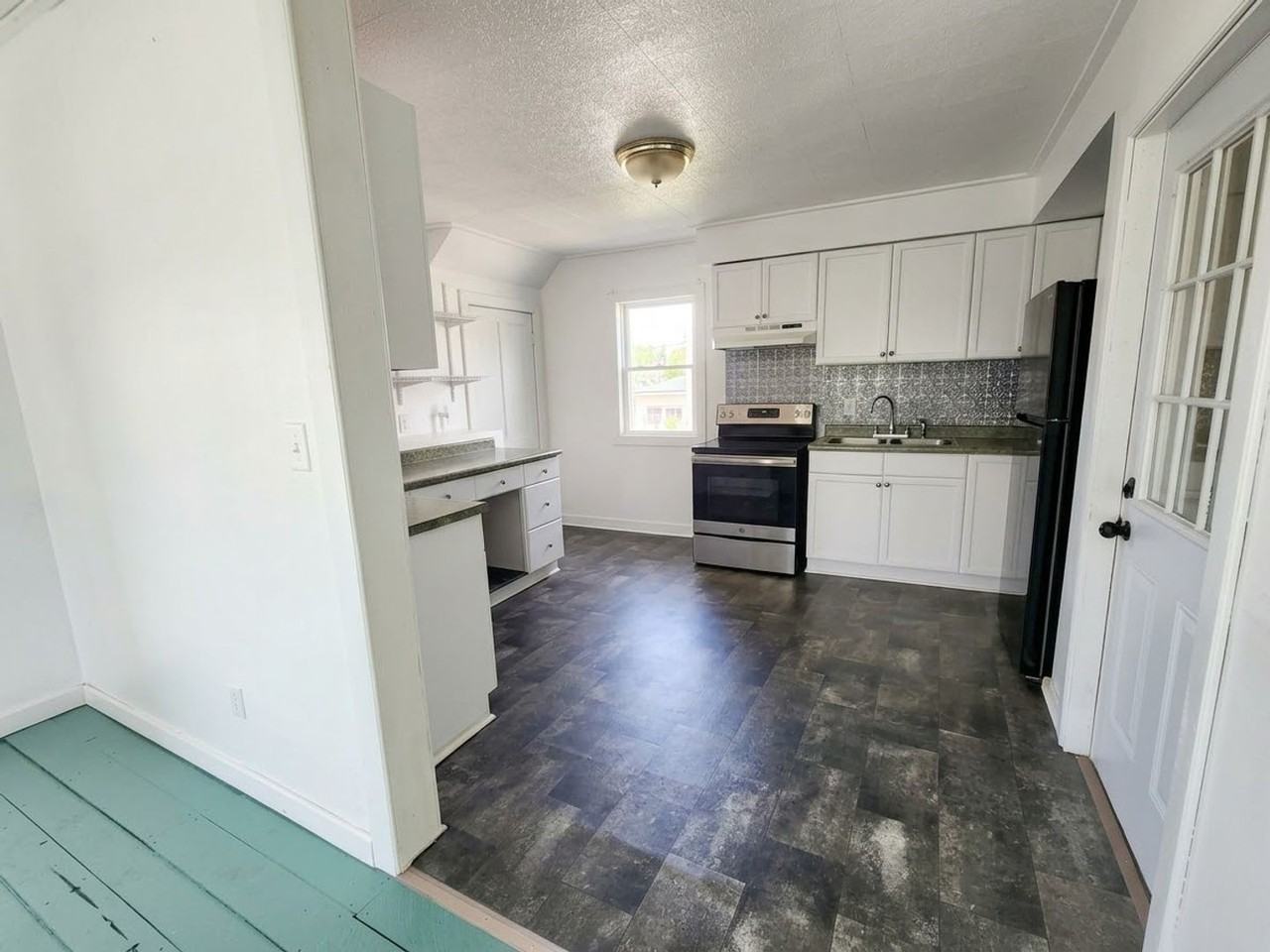 1 Elm St - Photo 4 of 29