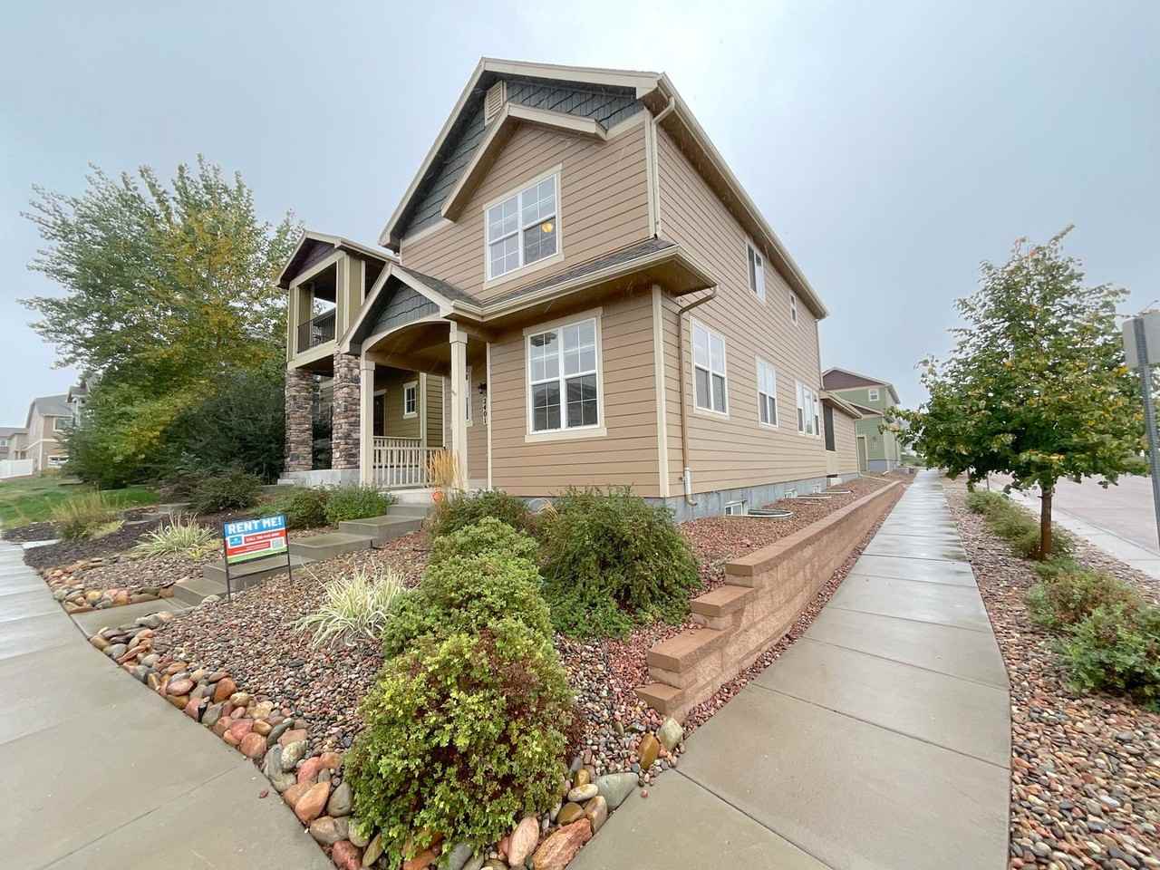 2401 Ellingwood Dr - Photo 3 of 41