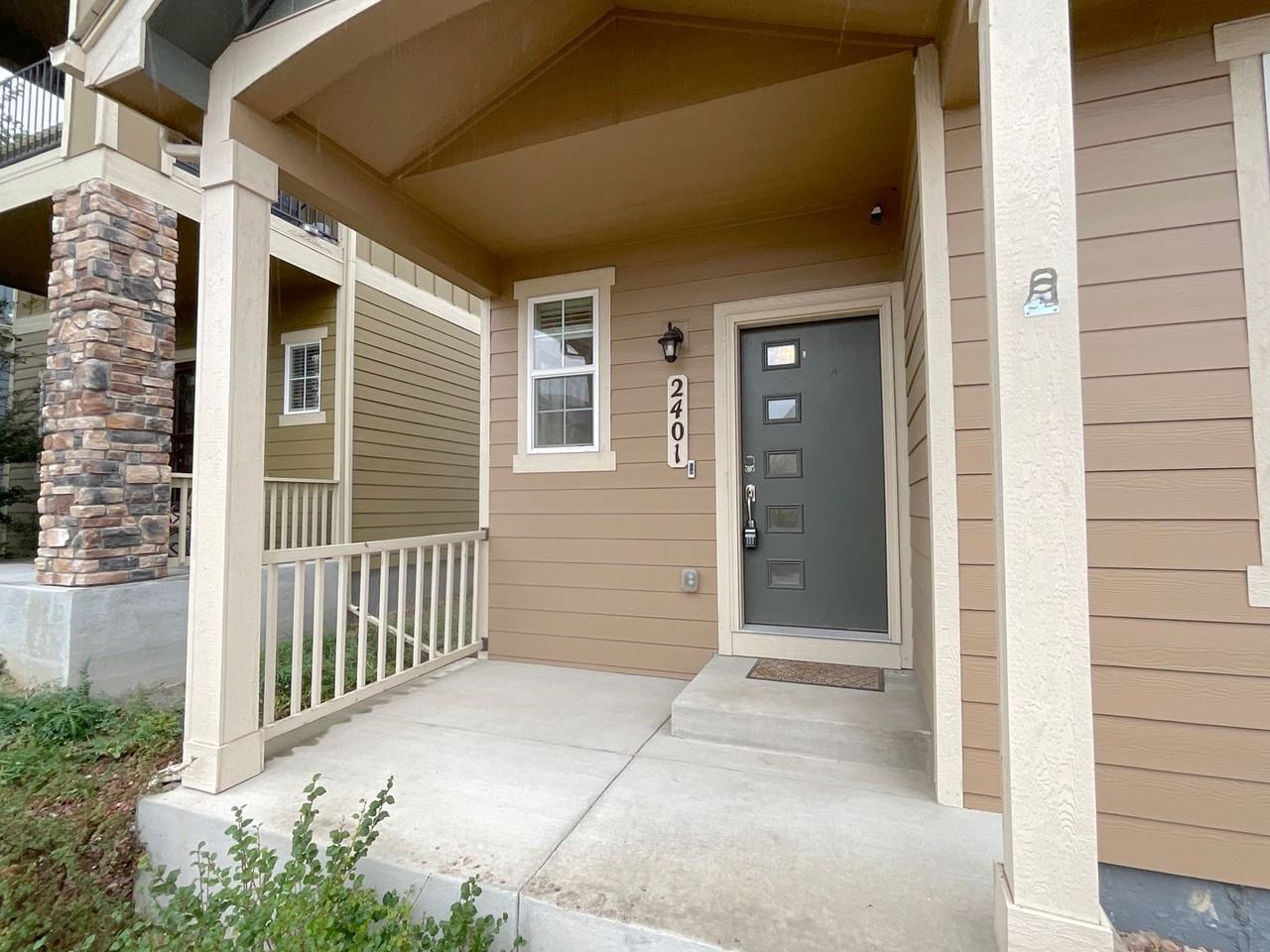 2401 Ellingwood Dr - Photo 5 of 41