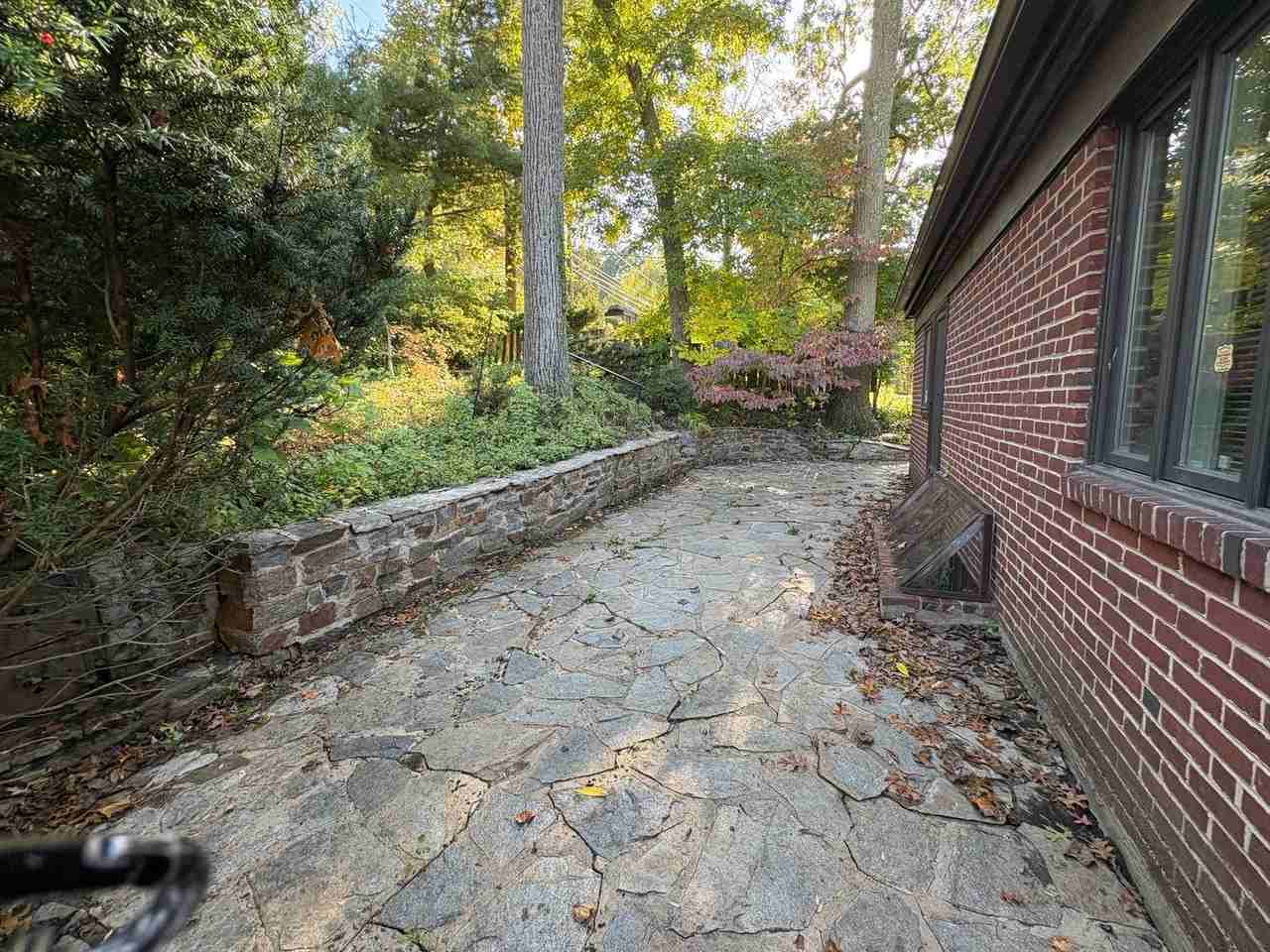 2711 Glen Ave - Photo 4 of 45