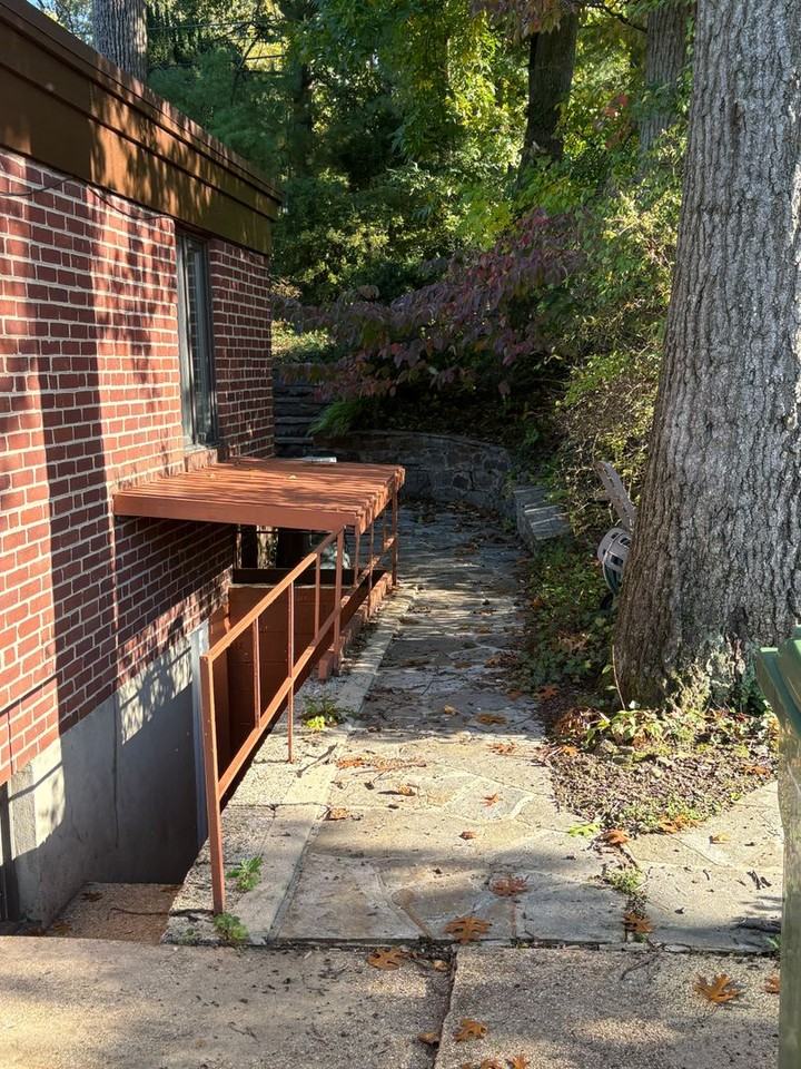 2711 Glen Ave - Photo 5 of 45